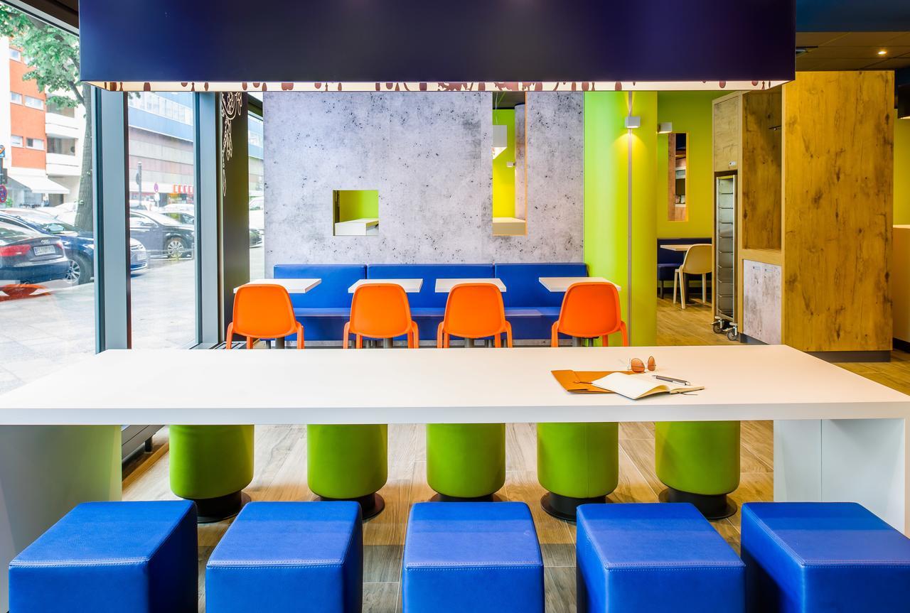 Ibis Budget Salzburg Airport - Self-Check-In Himmelreich エクステリア 写真